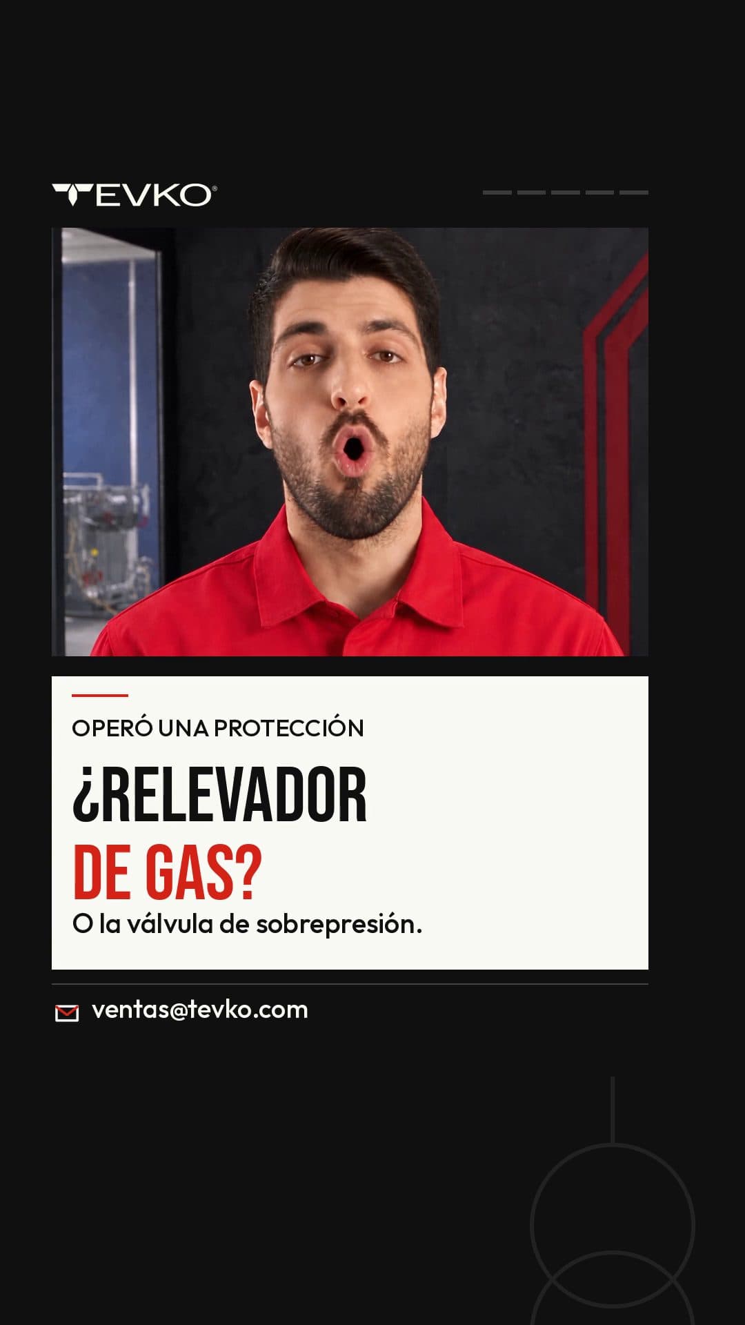 Vocero generado con inteligencia artificial, con camisa roja, explica qué hacer cuando opera el relevador de gas de un transformador.